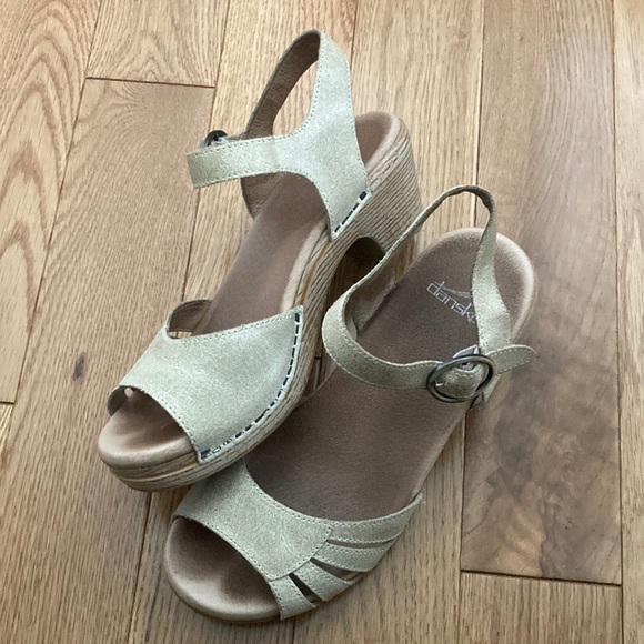 Donated - Picture 1 of 9